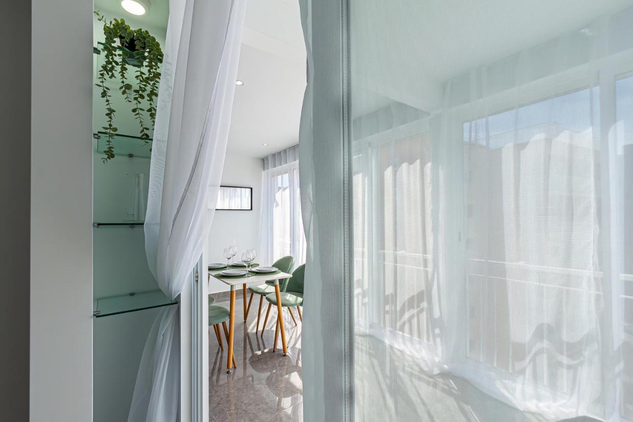 Virginia Levante Beach Apartments Бенидорм Екстериор снимка