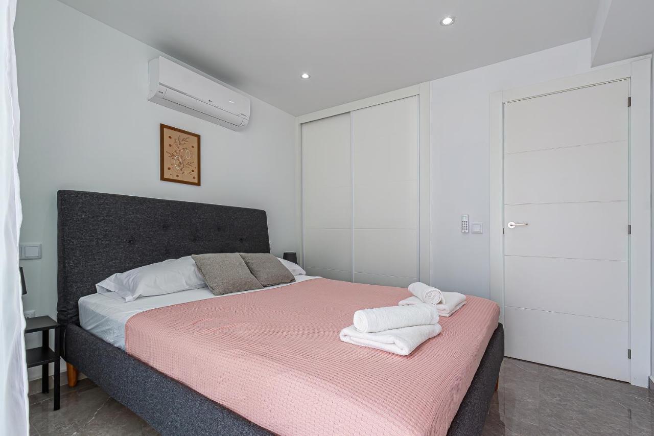 Virginia Levante Beach Apartments Бенидорм Екстериор снимка