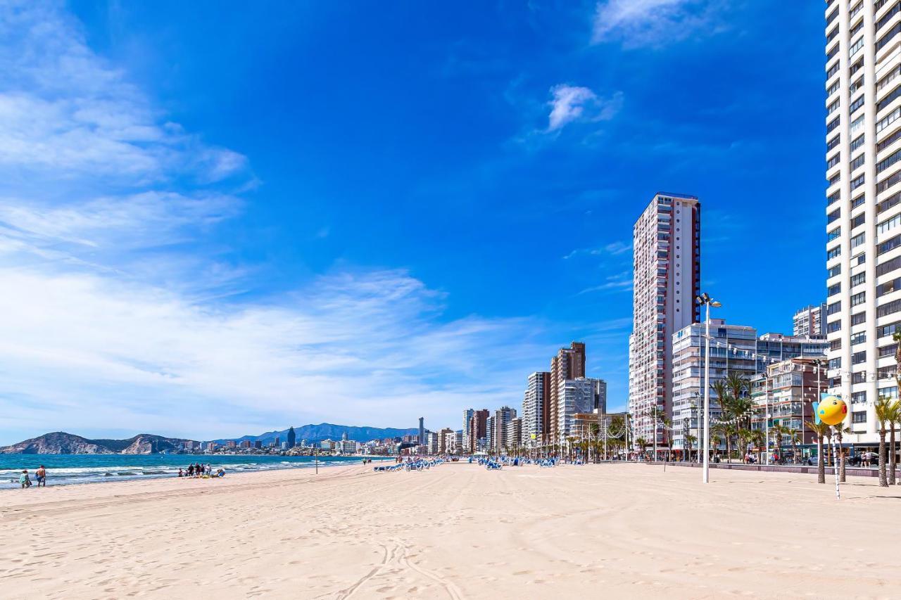 Virginia Levante Beach Apartments Бенидорм Екстериор снимка